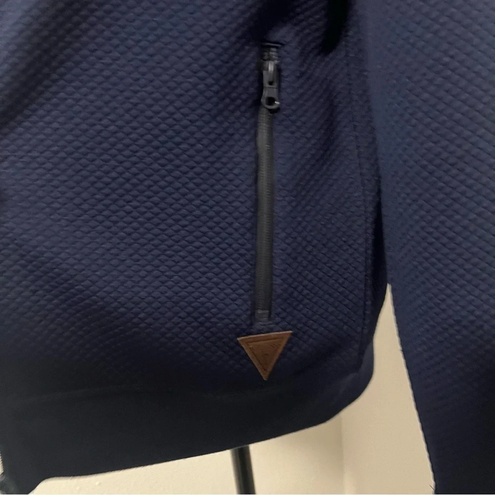 GUESS Men’s Medium Eric Jacquard Mock Full Zip Logo Jacket NWT Navy Everyday